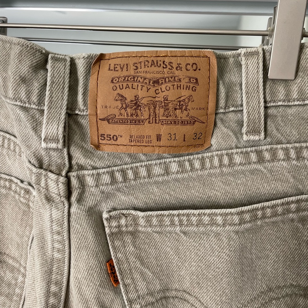 Levi's Olive Green 501 Cut-Off high-waisted shorts - Picture 7 of 11